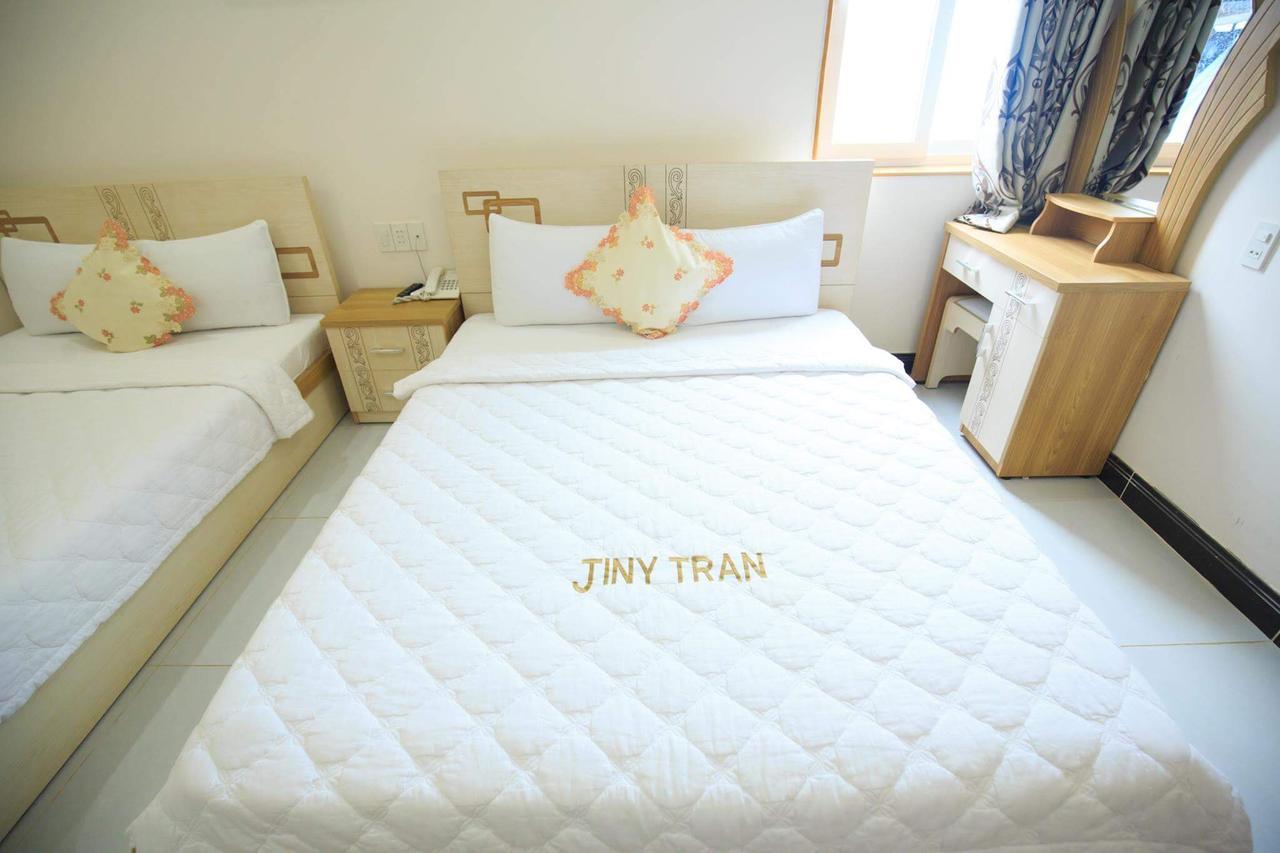 Jiny Tran Hotel Duong Dong  Bagian luar foto